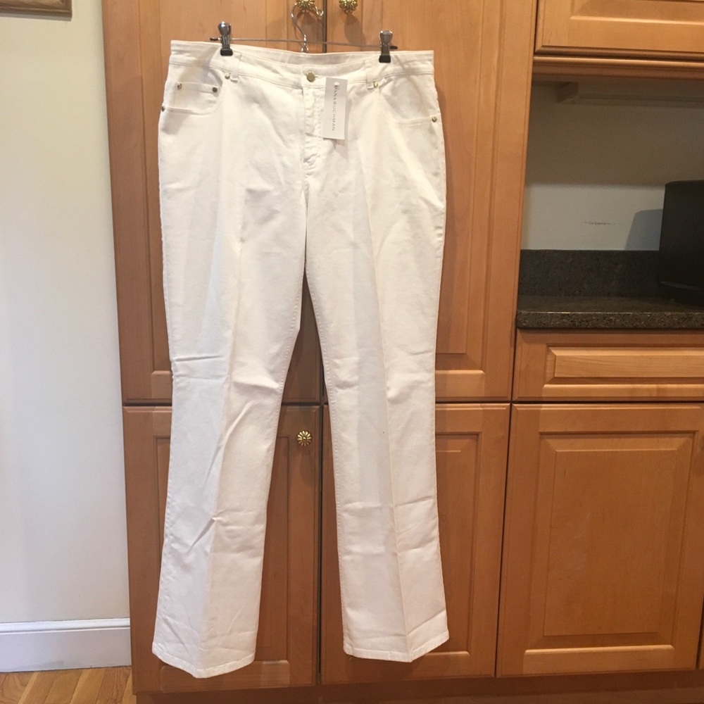 ❗️SOLD❗️NWT! Dana Buchman *White* Jeans